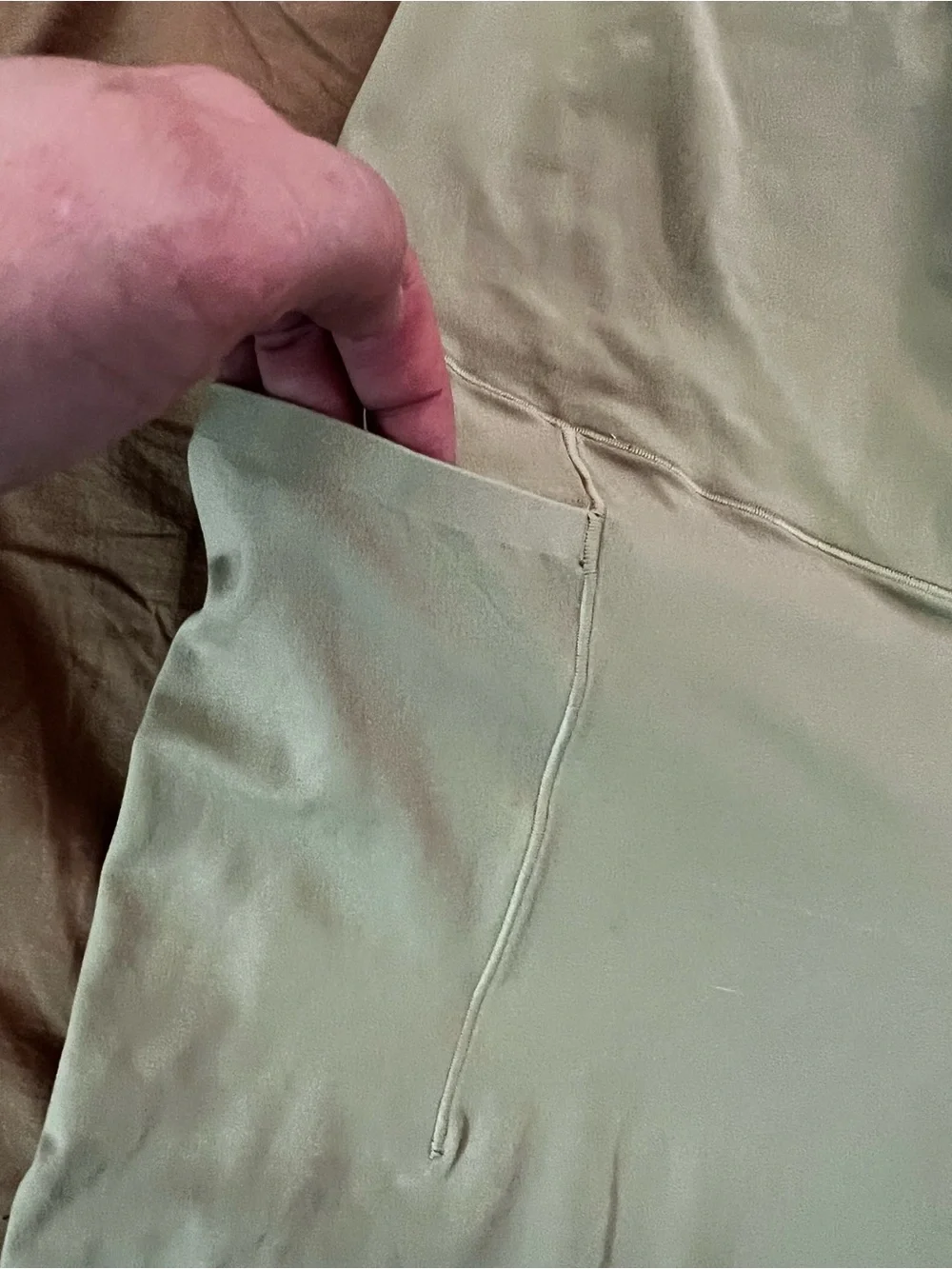 aerie High-Rise Leggings in Sage Green with Side Pockets